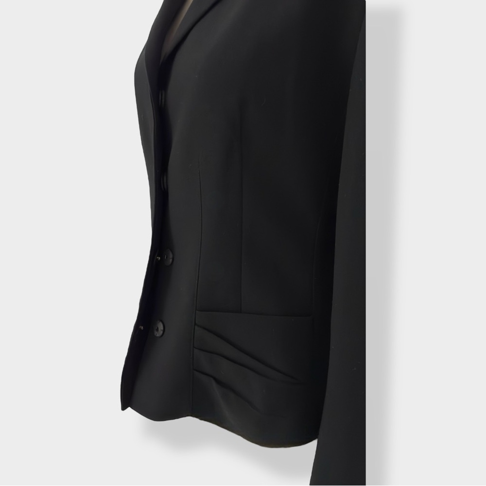 Tahari Black Fitted Jacket. Beautiful pleated detail on the pockets and the back - Picture 4 of 7